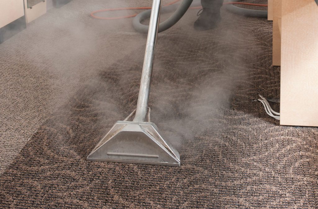 Late-Summer Steam Cleaning Strategies for Manhattan Carpets 1 carpet steam cleaning